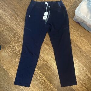 figs scrub pants size medium new with tags